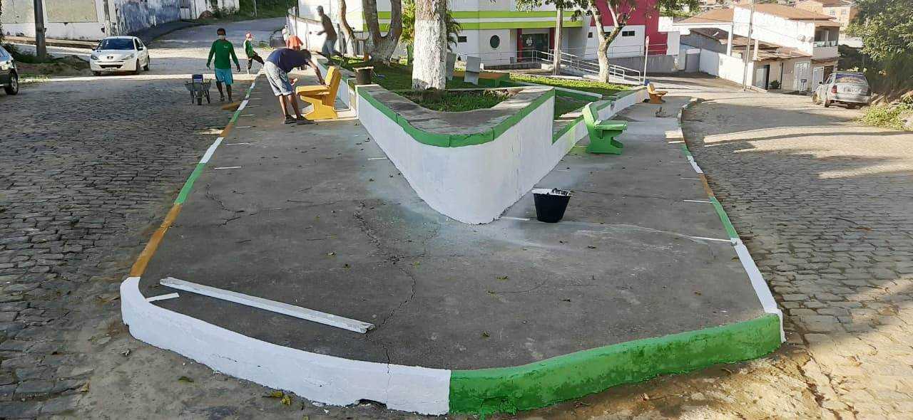 Camacã: Prefeitura revitaliza mais uma praça

